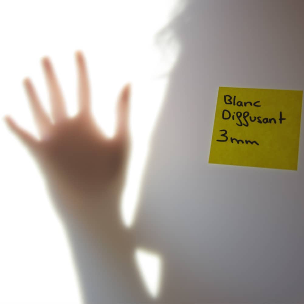 Plaque Plexiglass Blanc Diffusant 3 mm sur mesure - Translucide 9 Plexiglass Blanc Diffusant Translucide 3 mm