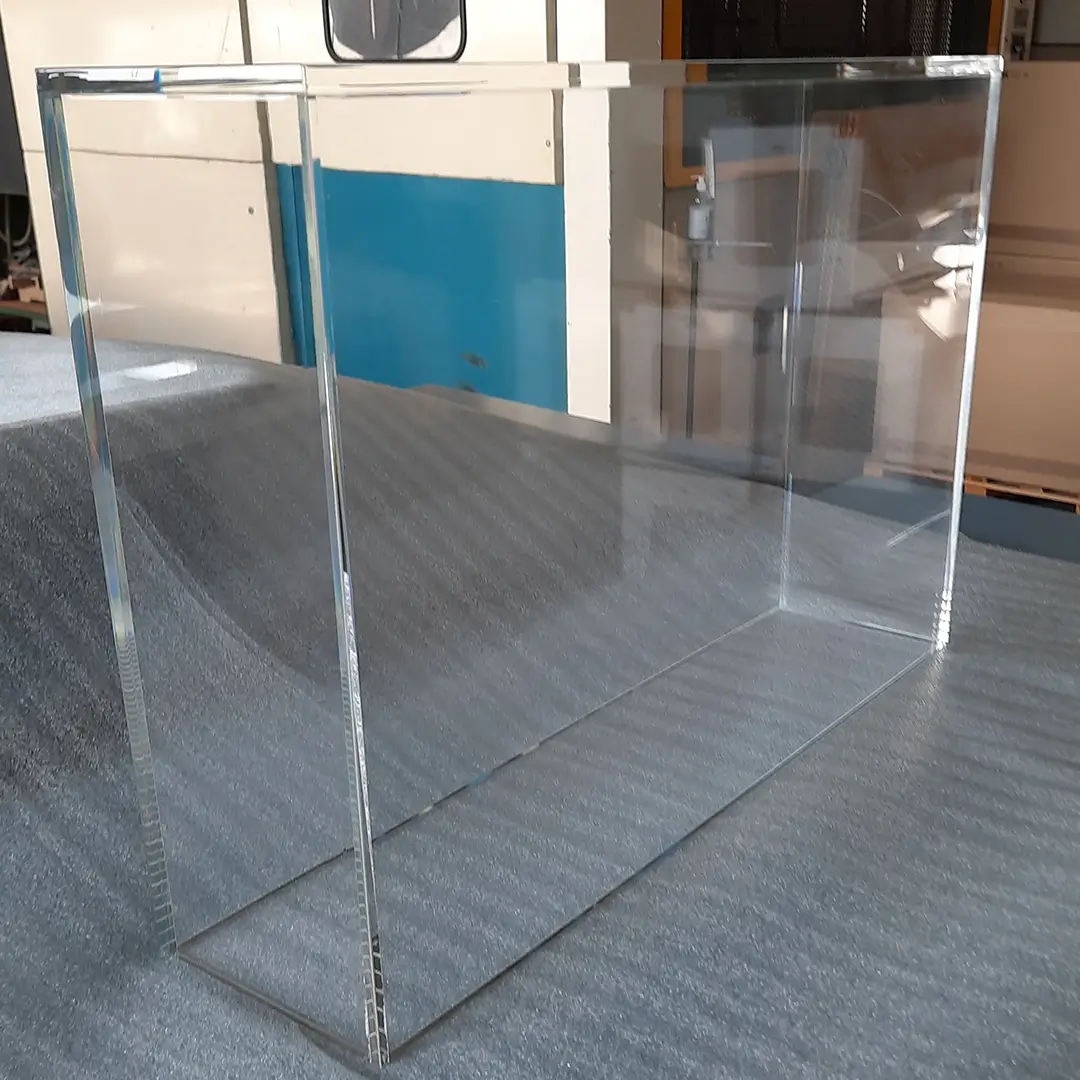 Bac transparent étanche sur mesure Plexiglas 110 x 110 x 10 cm