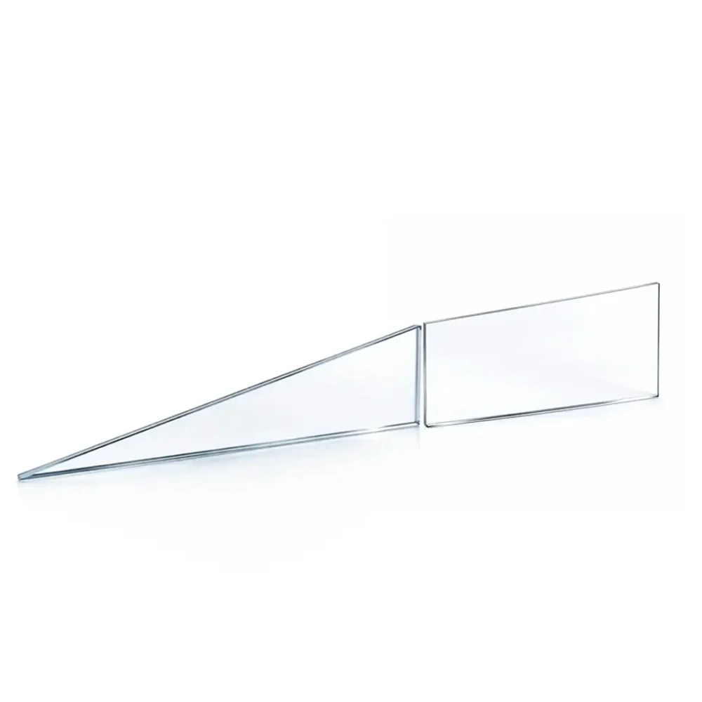 Fenêtre Plexiglass sous pente sur mesure