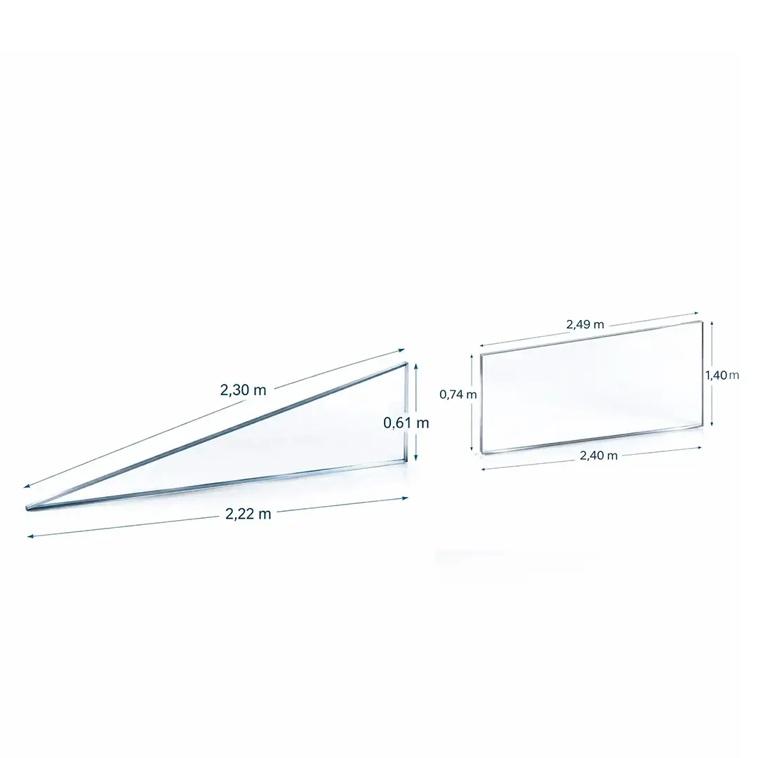 Fenêtre Plexiglass sous pente sur mesure 1 plaque triangulaire : base 2220 mm – hauteur 610 mm – côté incliné ≈ 2300 mm 1 plaque trapézoïdale : longueur 2400 mm – hauteurs 740 mm et 1400 mm – côté incliné ≈ 2490 mm
