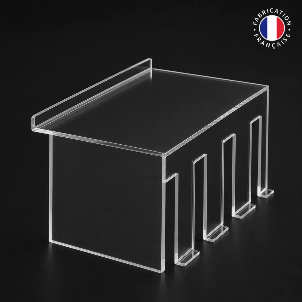 Capot technique transparent en plexiglass sur mesure avec compartiments